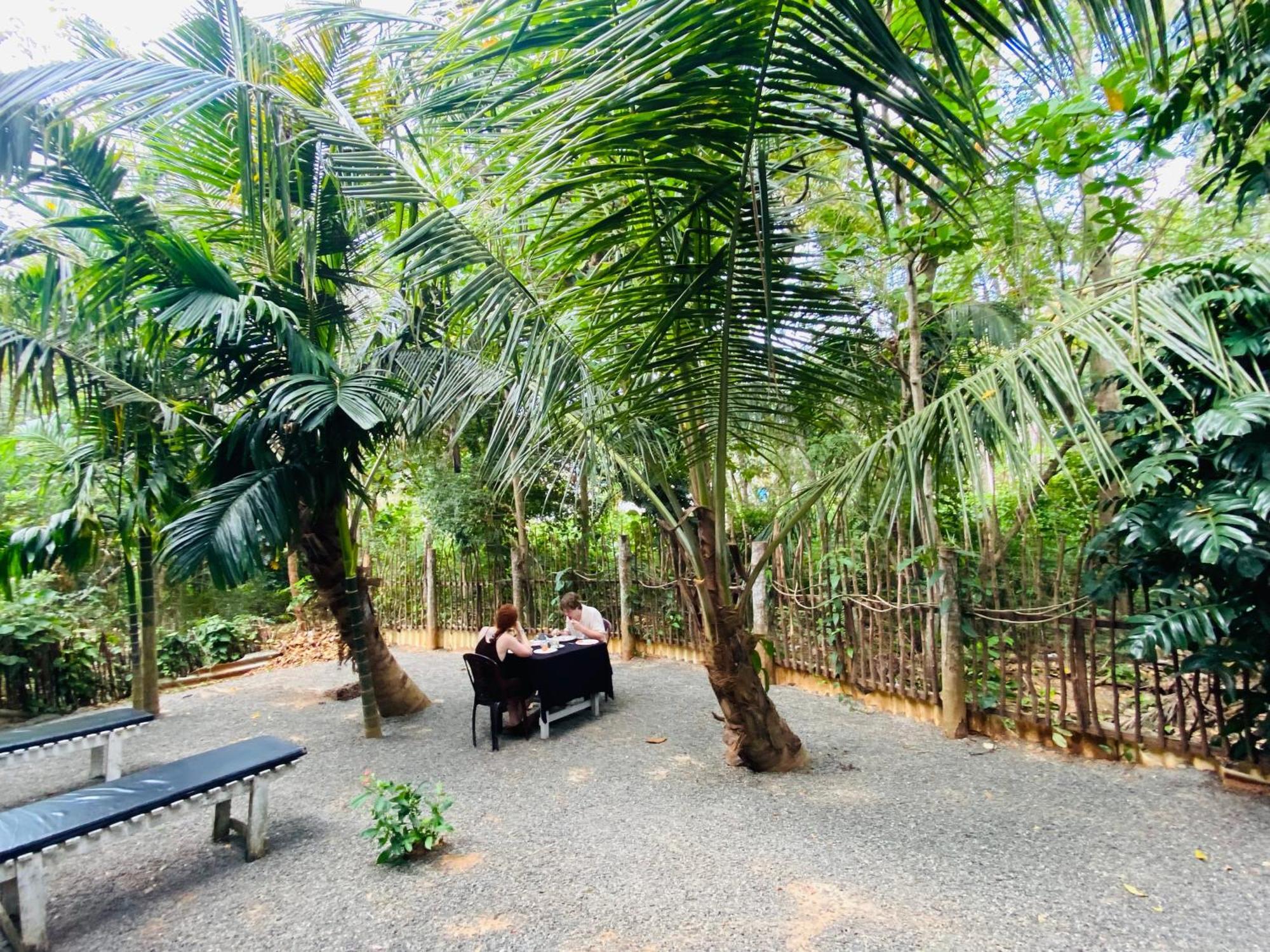 Leo Homestay Диквелла Экстерьер фото