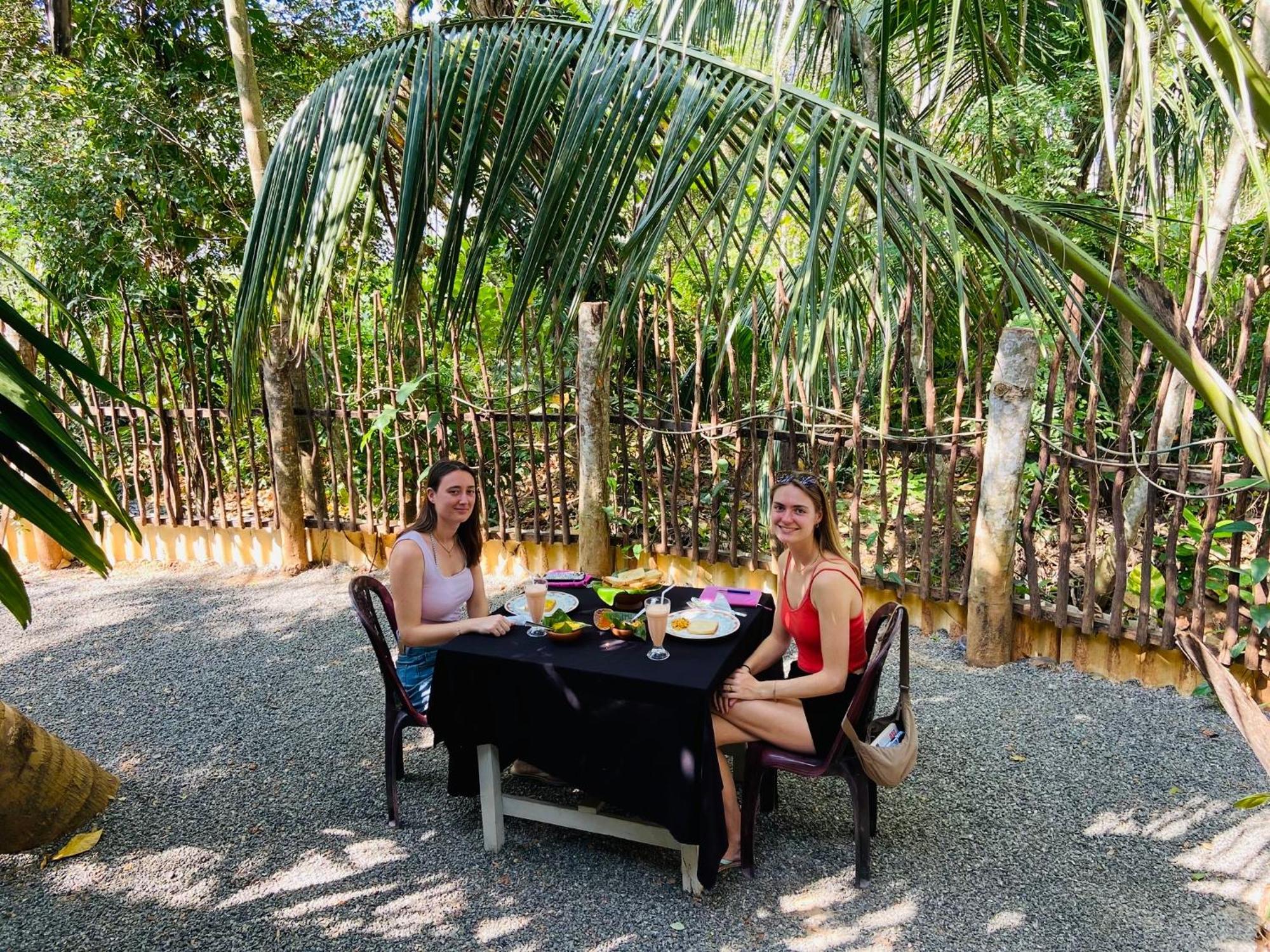Leo Homestay Диквелла Экстерьер фото