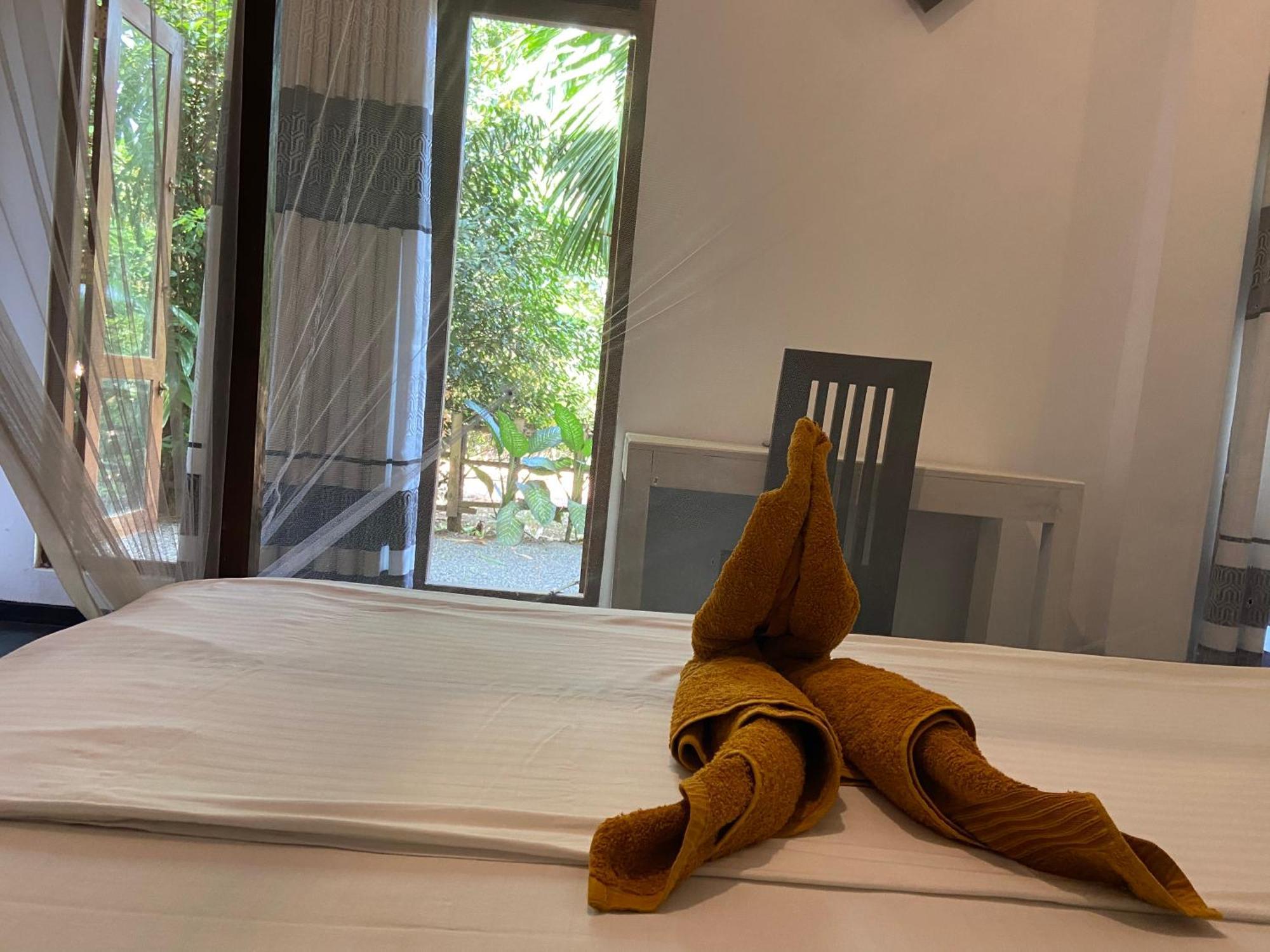 Leo Homestay Диквелла Экстерьер фото