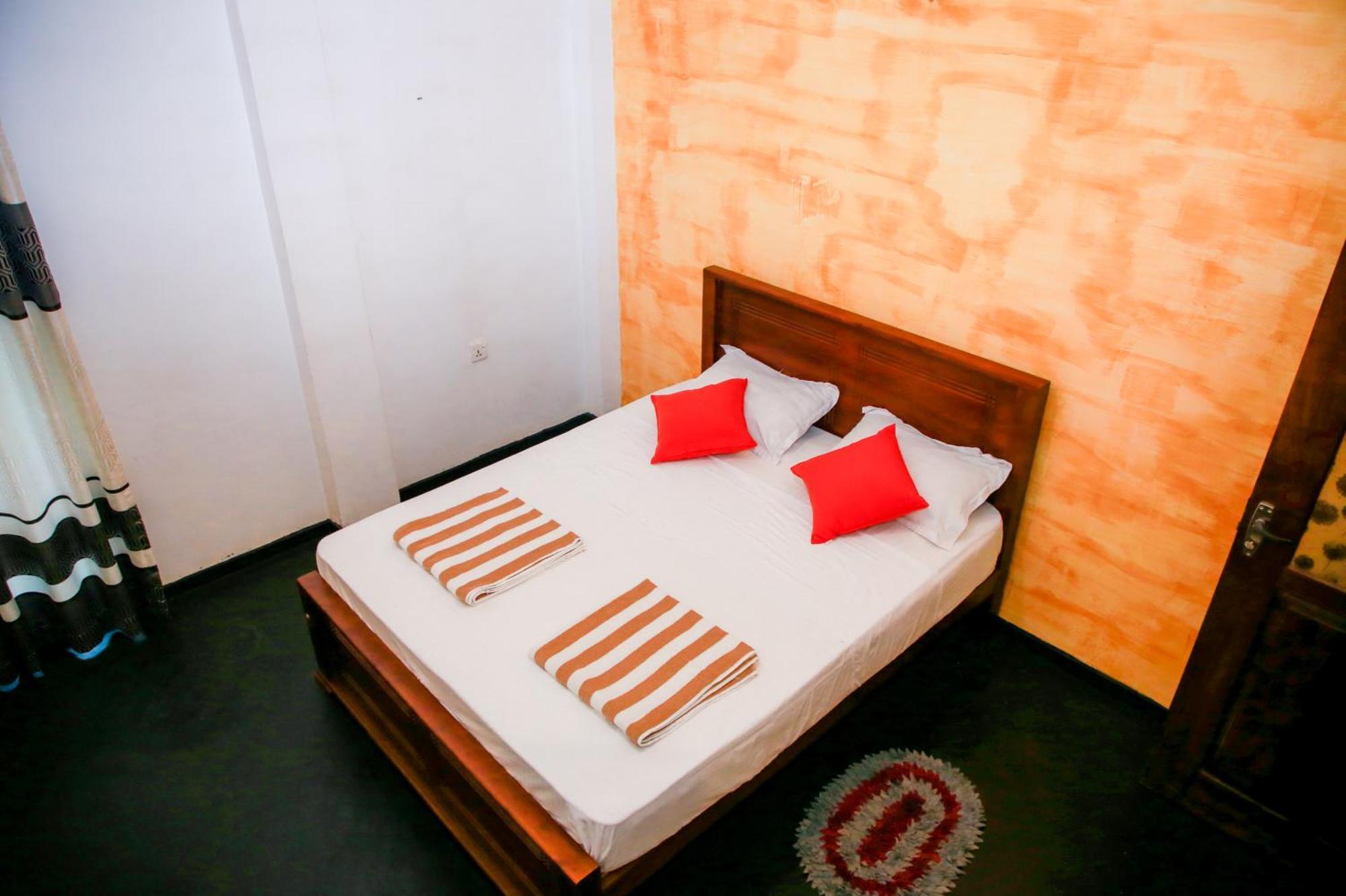Leo Homestay Диквелла Экстерьер фото