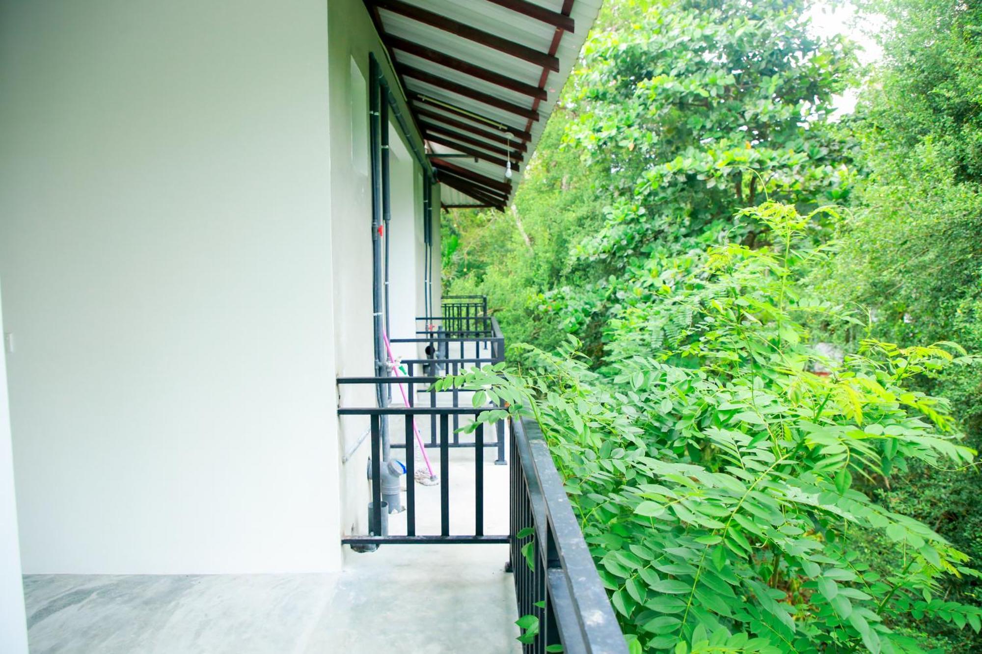 Leo Homestay Диквелла Экстерьер фото