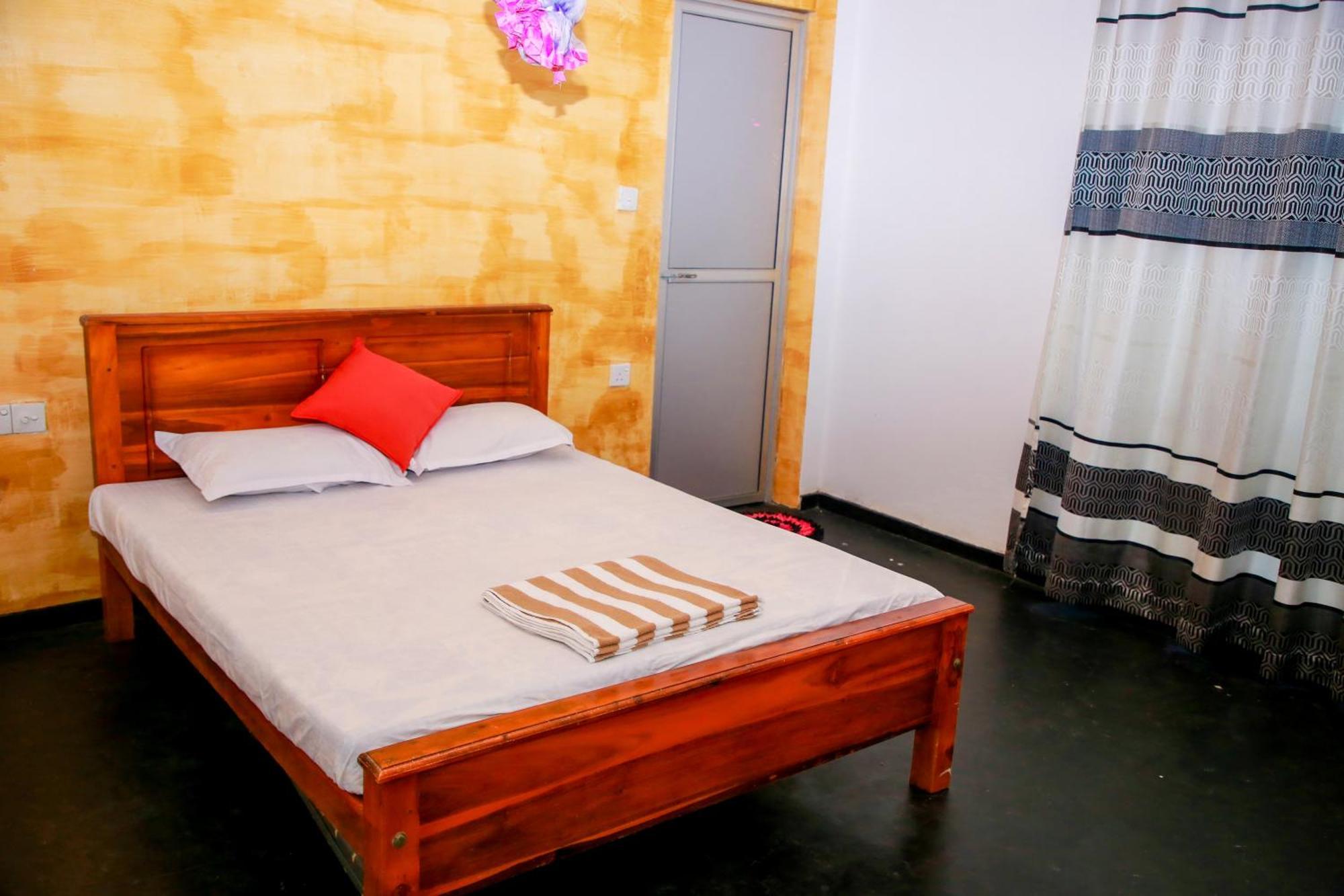 Leo Homestay Диквелла Экстерьер фото